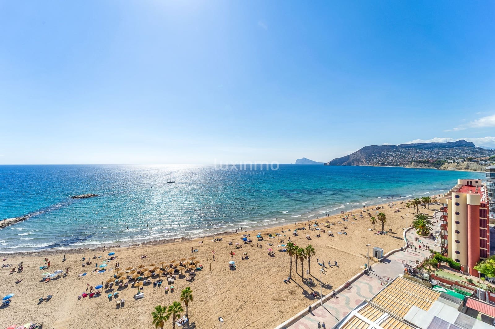 Appartement de 2 chambres à louer à Calpe / Calp avec piscine garage - 2 500 € (Ref: 9293460)