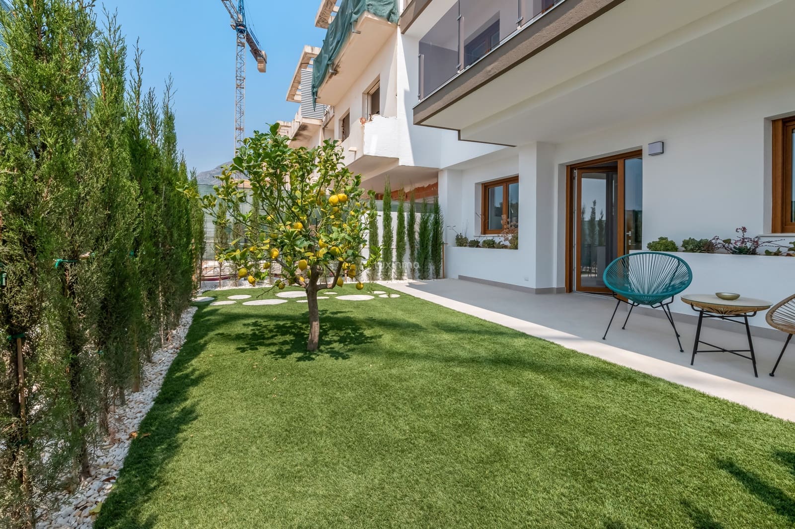 4 slaapkamer Rijtjeshuis te koop in La Nucia met zwembad garage - € 449.000 (Ref: 9296589)