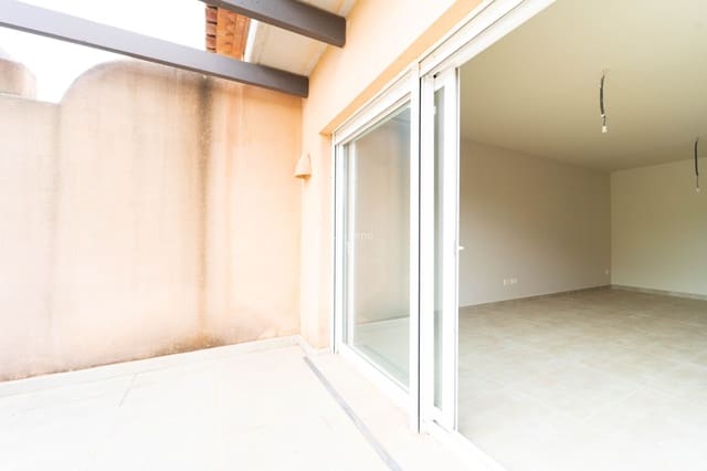 2 soverom Penthouse til salgs i Moraira, Teulada-Moraira med svømmebasseng garasje - € 390 000 (Ref: 9304756)