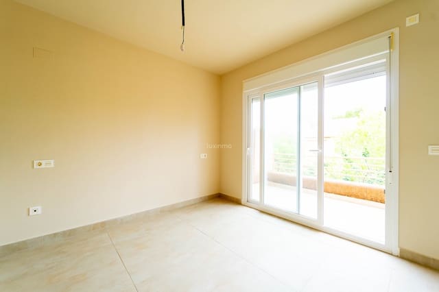 2 soverom Penthouse til salgs i Moraira, Teulada-Moraira med svømmebasseng garasje - € 390 000 (Ref: 9304756)