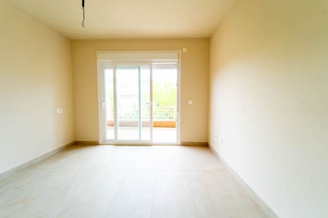 2 soverom Penthouse til salgs i Moraira, Teulada-Moraira med svømmebasseng garasje - € 390 000 (Ref: 9304756)