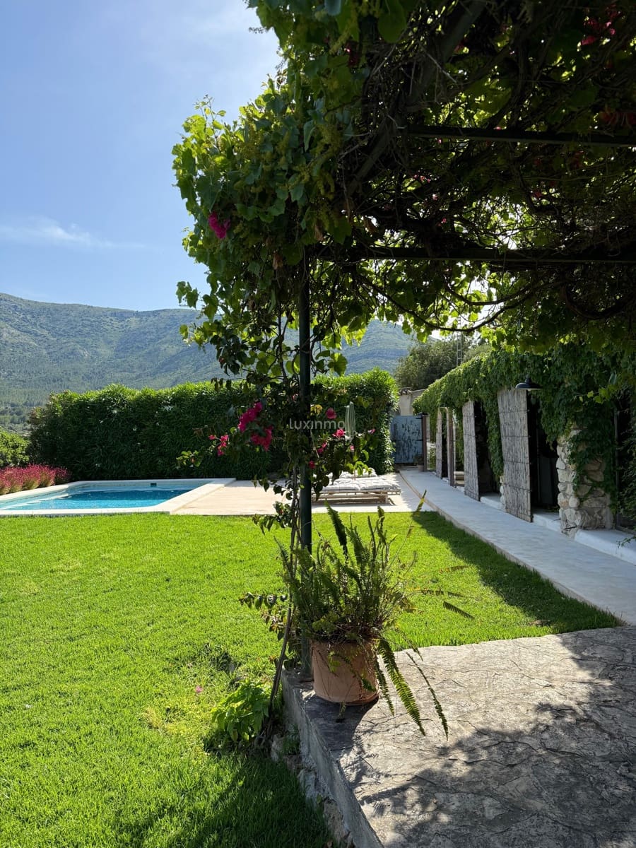 3 Zimmer Villa zu verkaufen in Parcent mit Pool - 600.000 € (Ref: 9304758)