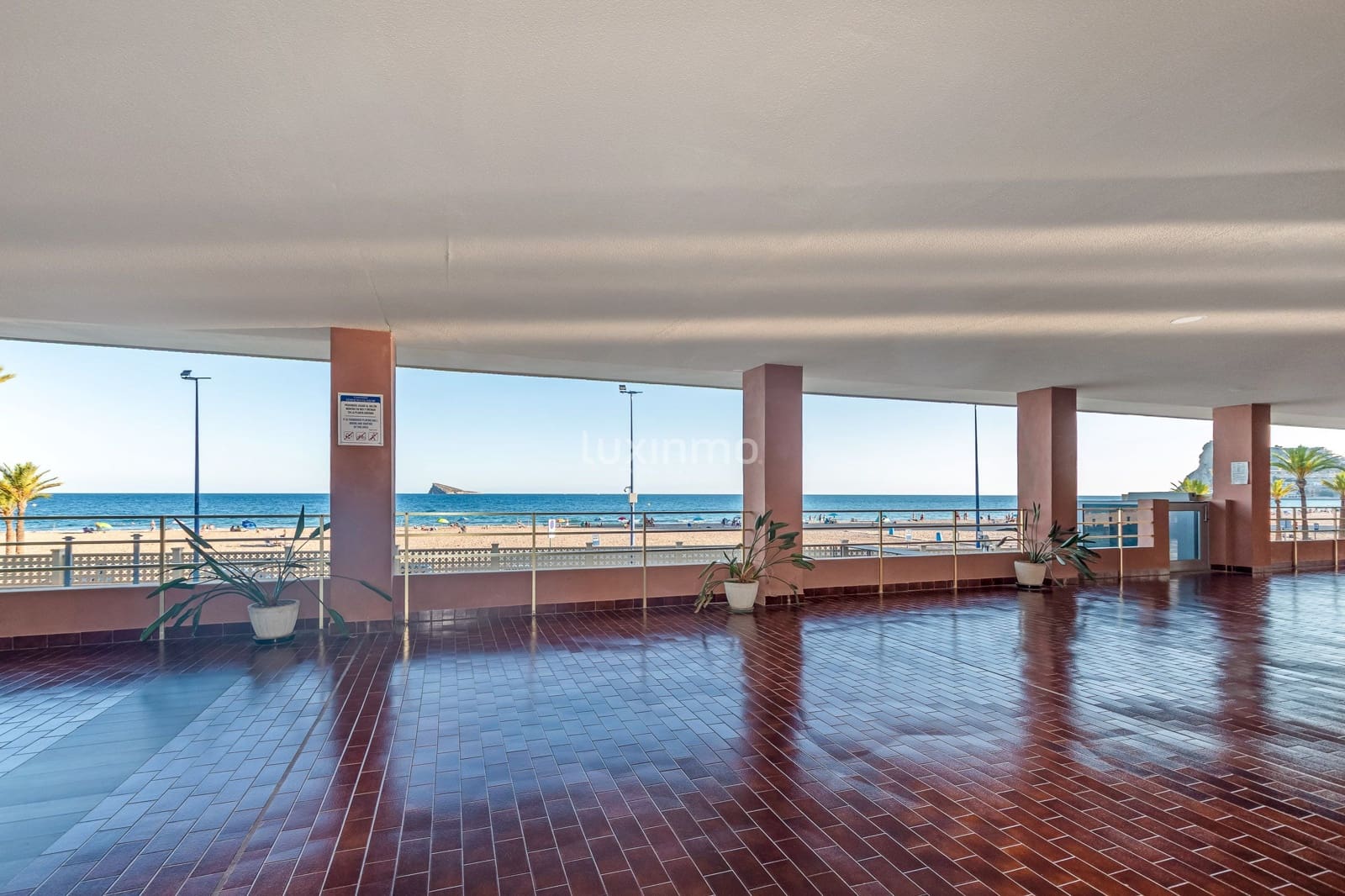 3 sovrum Lägenhet till salu i Benidorm med pool garage - 900 000 € (Ref: 9304764)