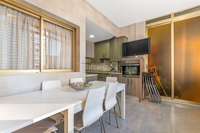 3 Zimmer Apartment zu verkaufen in Benidorm mit Pool Garage - 900.000 € (Ref: 9304764)