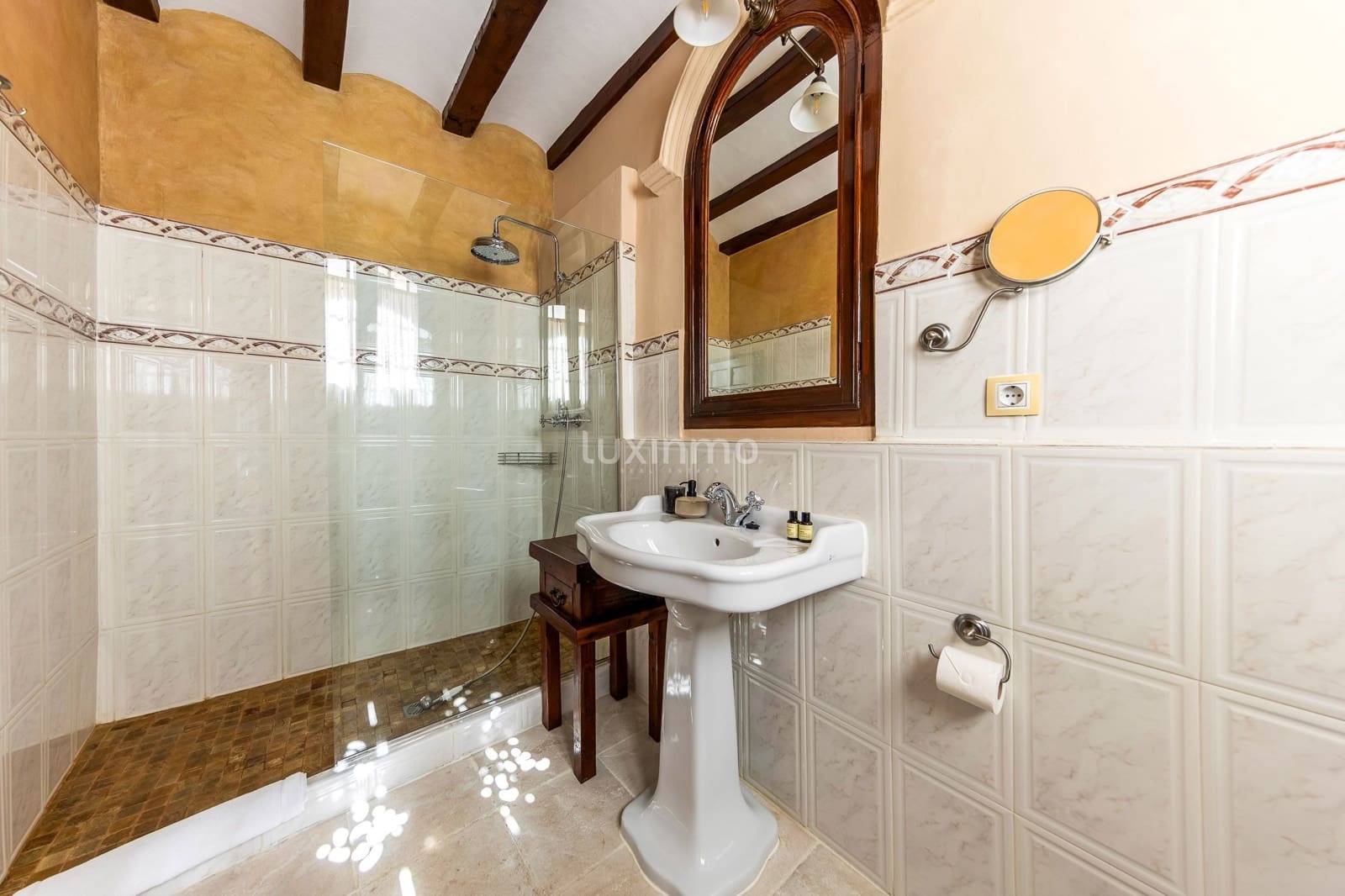 8 soverom Hus til salgs i Vall de Gallinera med svømmebasseng garasje - € 800 000 (Ref: 9304772)