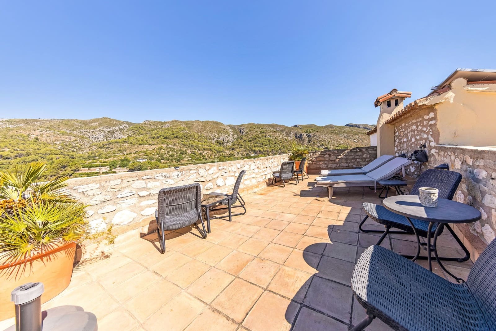 8 soverom Hus til salgs i Vall de Gallinera med svømmebasseng garasje - € 800 000 (Ref: 9304772)