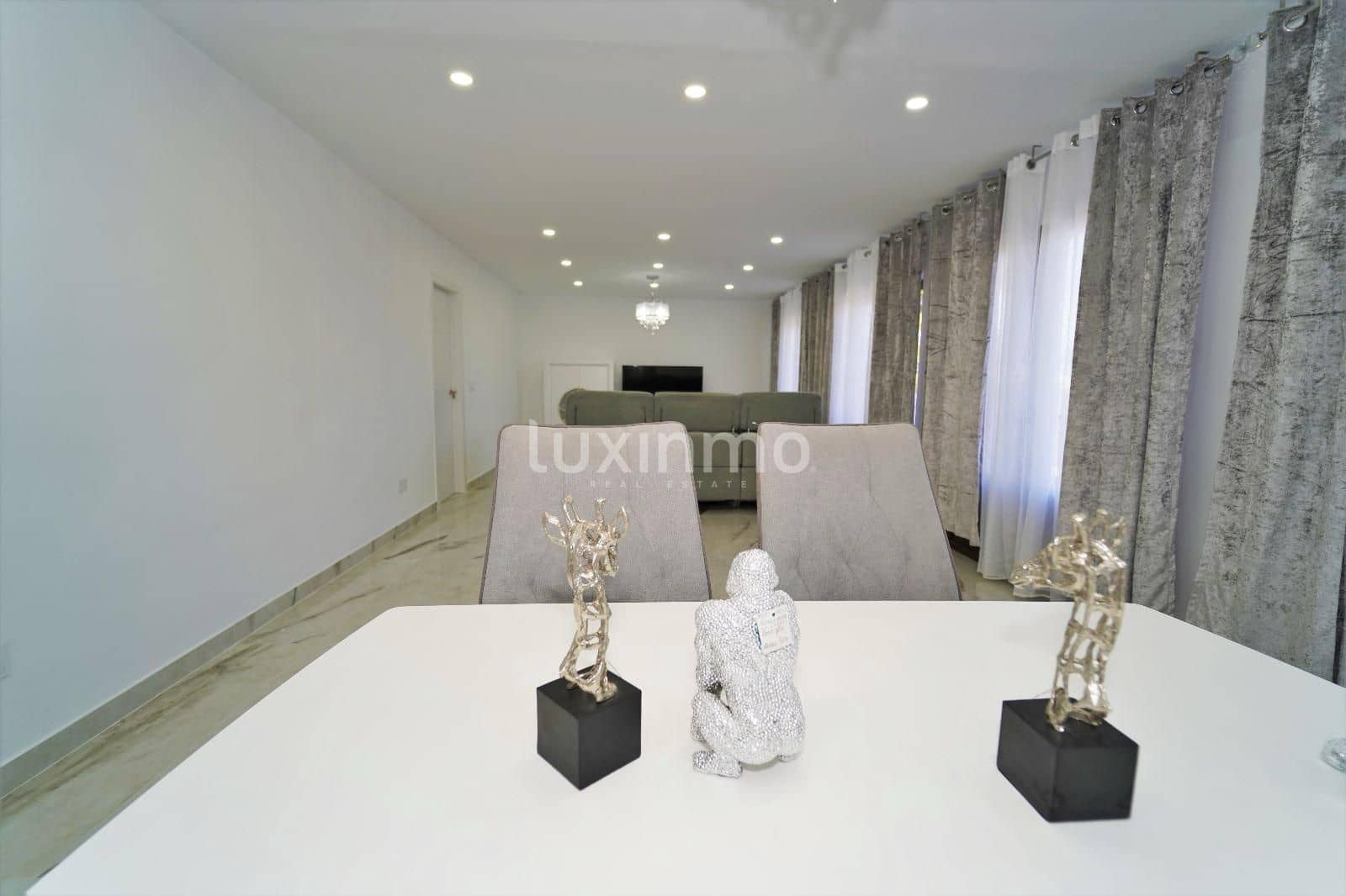 6 chambre Villa/Maison à vendre à La Nucia avec piscine - 625 000 € (Ref: 9304773)