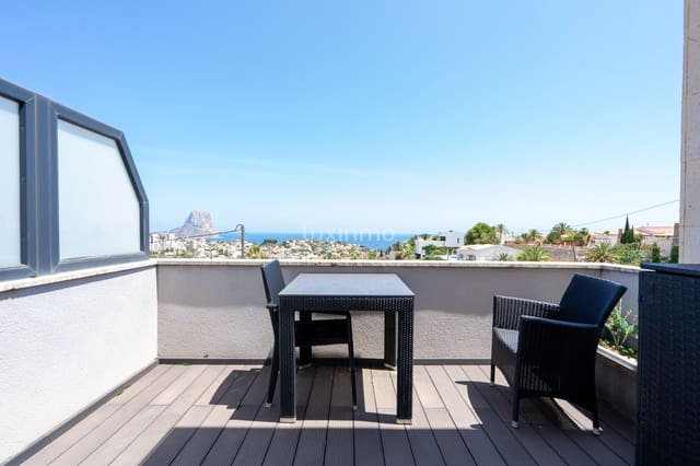 3 Zimmer Reihenhaus zu verkaufen in Calpe / Calp mit Pool Garage - 520.000 € (Ref: 9304793)