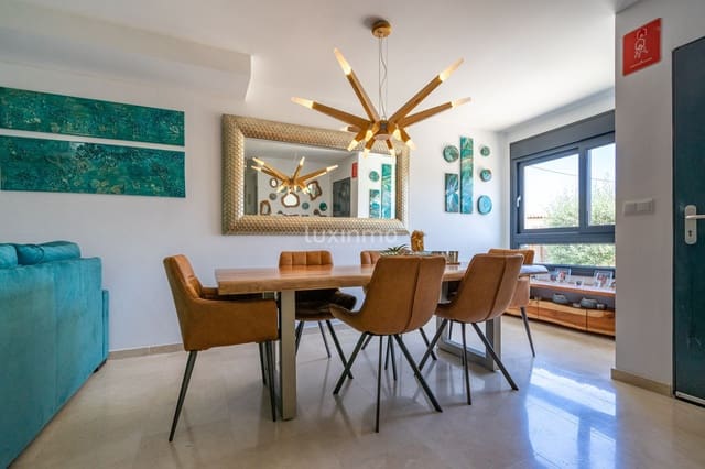 3 Zimmer Reihenhaus zu verkaufen in Calpe / Calp mit Pool Garage - 520.000 € (Ref: 9304793)