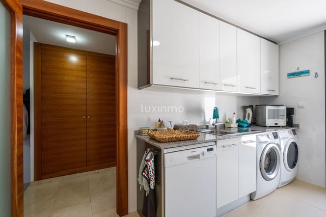 3 Zimmer Reihenhaus zu verkaufen in Calpe / Calp mit Pool Garage - 520.000 € (Ref: 9304793)