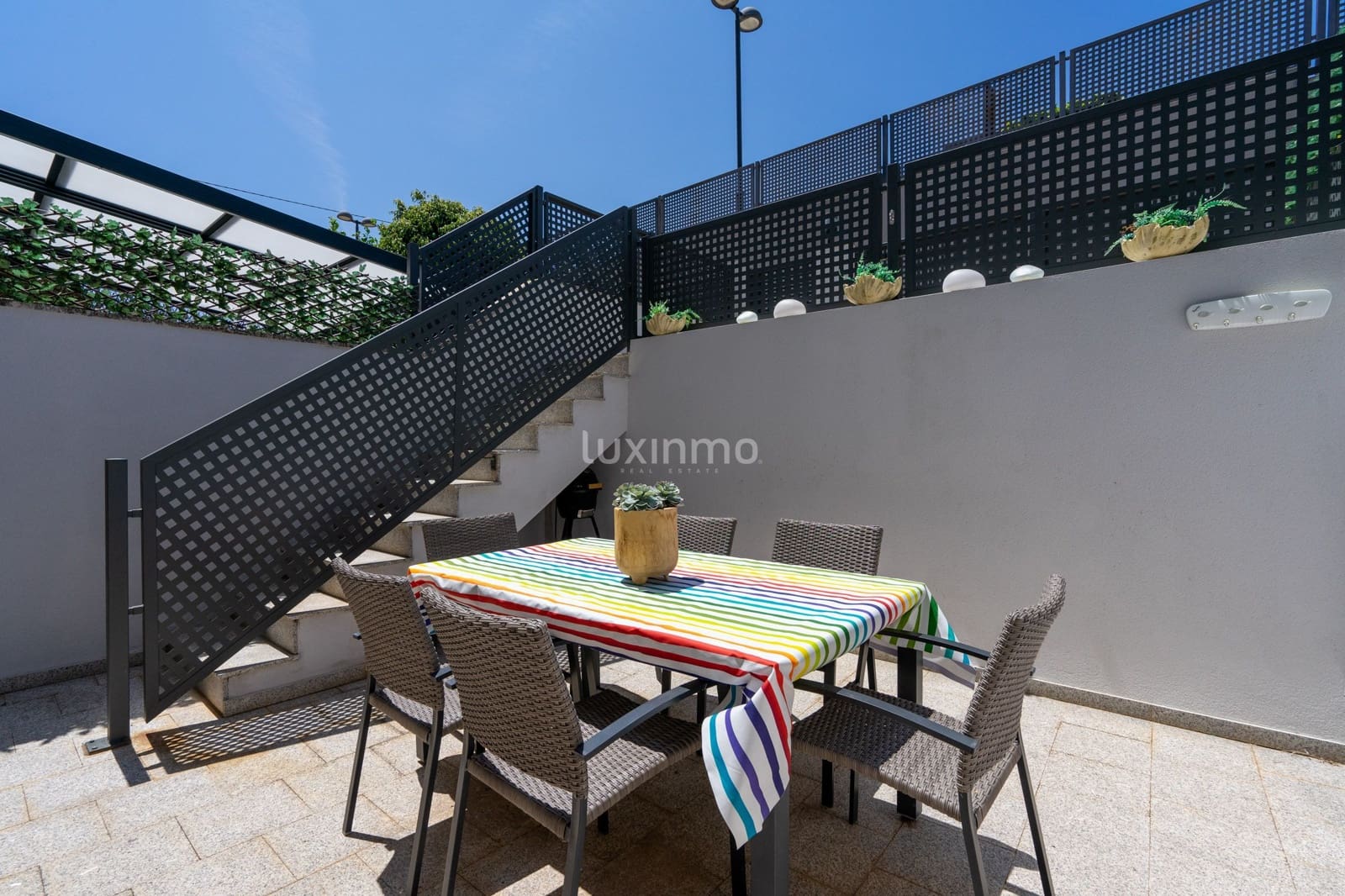 3 soverom Rekkehus til salgs i Calpe / Calp med svømmebasseng garasje - € 520 000 (Ref: 9304793)