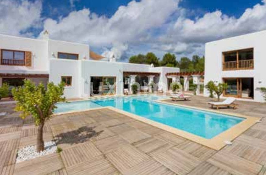 5 makuuhuone Huvila myytävänä paikassa Ibiza kaupunki mukana uima-altaan 
autotalli - 8 900 000 € (Ref: 9304801)