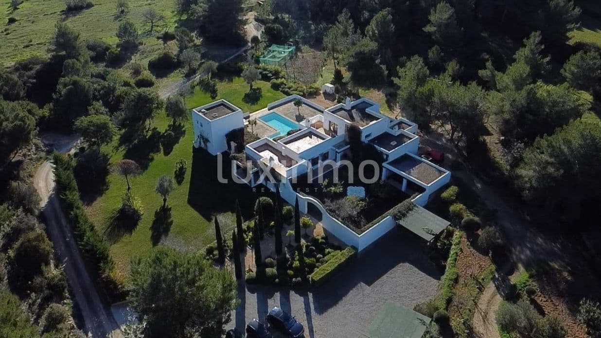 5 makuuhuone Huvila myytävänä paikassa Ibiza kaupunki mukana uima-altaan 
autotalli - 8 900 000 € (Ref: 9304801)