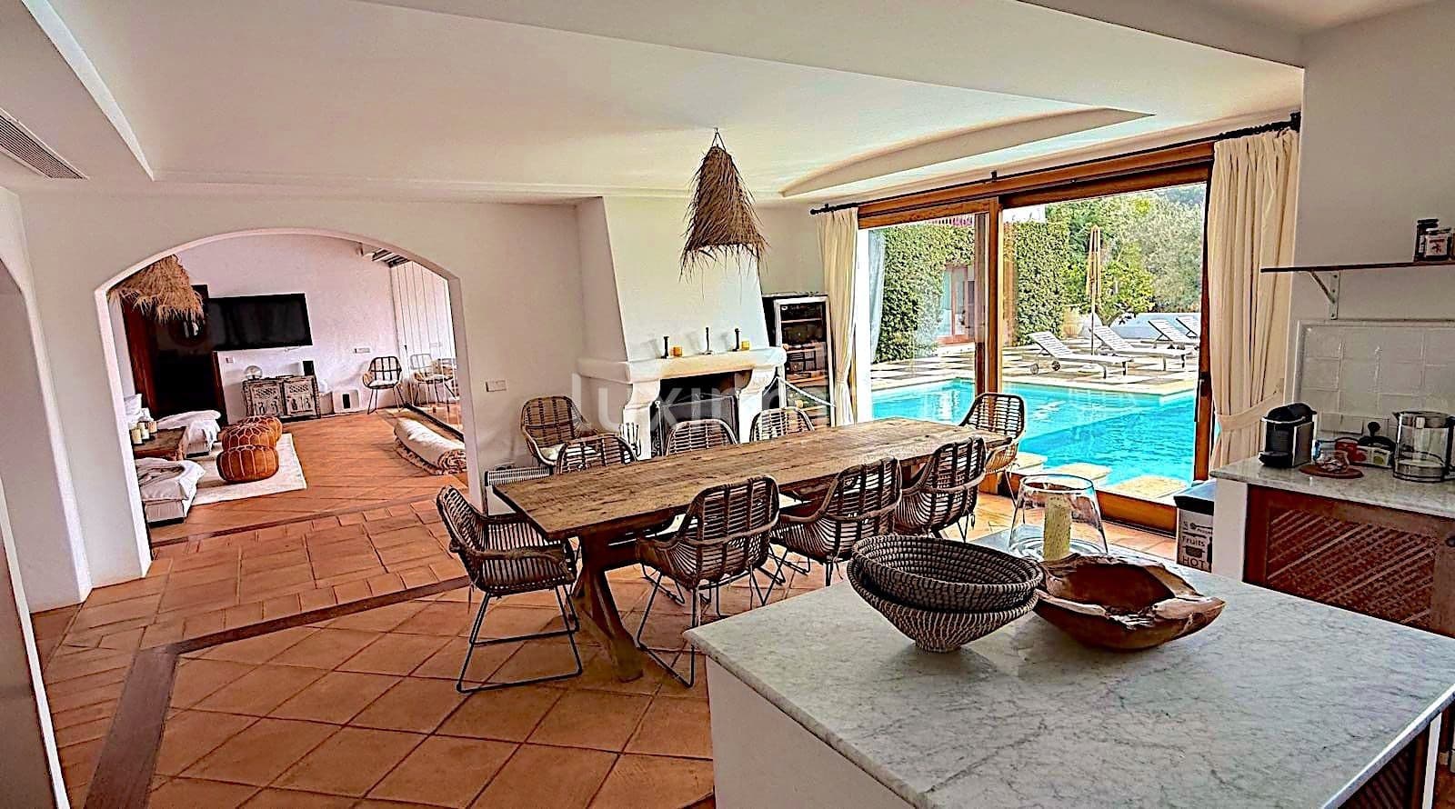 5 makuuhuone Huvila myytävänä paikassa Ibiza kaupunki mukana uima-altaan 
autotalli - 8 900 000 € (Ref: 9304801)