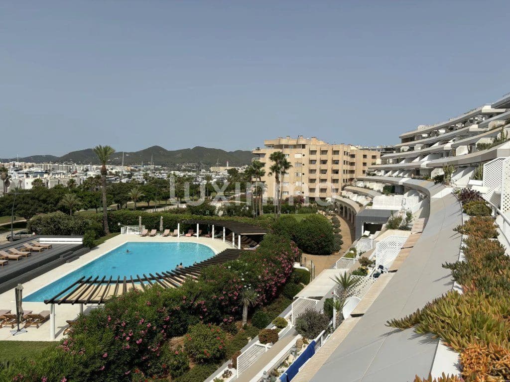 3 slaapkamer Flat te koop in Ibiza dorp met zwembad - € 2.650.000 (Ref: 9304830)