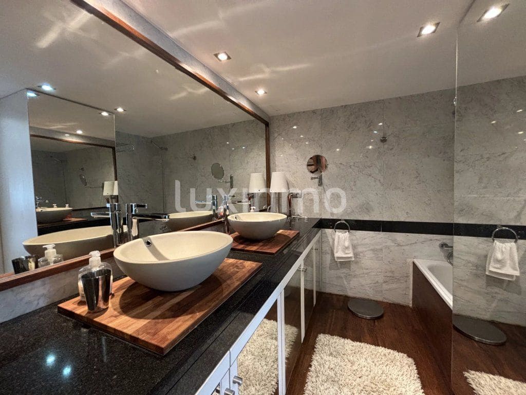 3 slaapkamer Flat te koop in Ibiza dorp met zwembad - € 2.650.000 (Ref: 9304830)