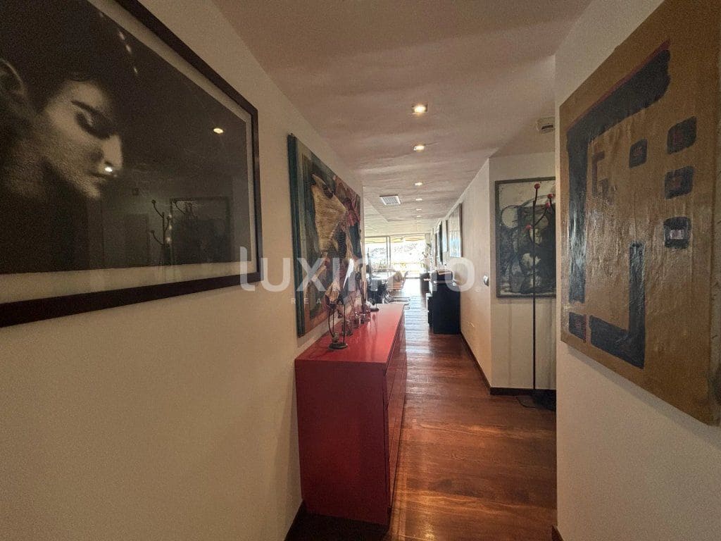 3 slaapkamer Flat te koop in Ibiza dorp met zwembad - € 2.650.000 (Ref: 9304830)