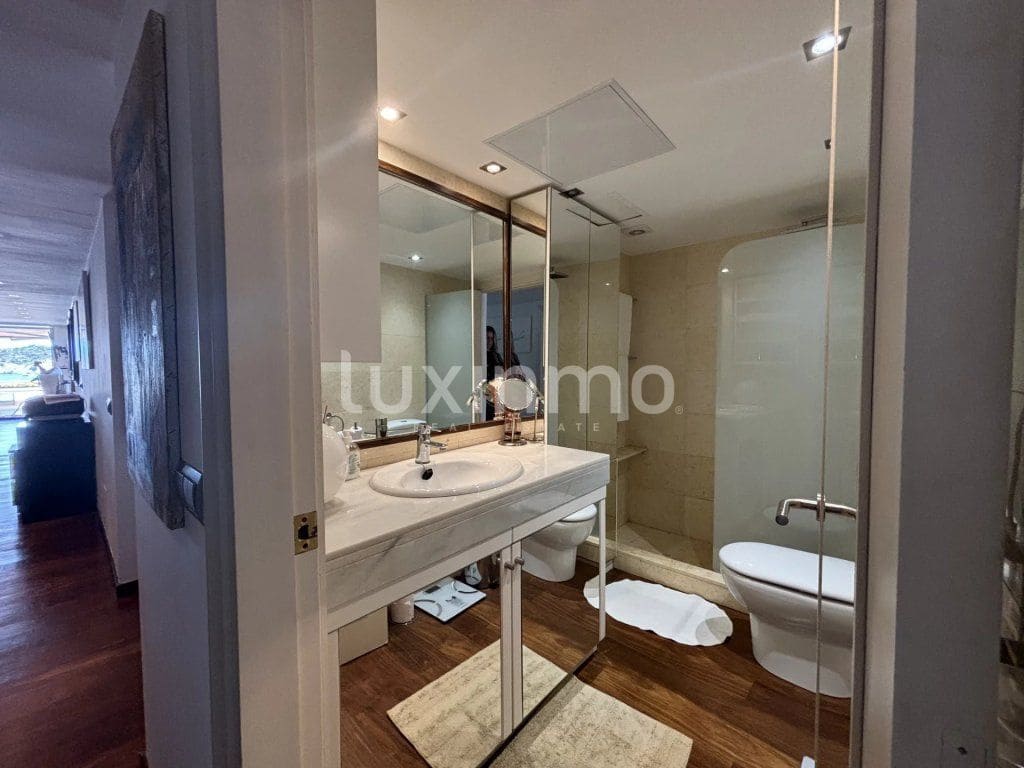 3 slaapkamer Flat te koop in Ibiza dorp met zwembad - € 2.650.000 (Ref: 9304830)