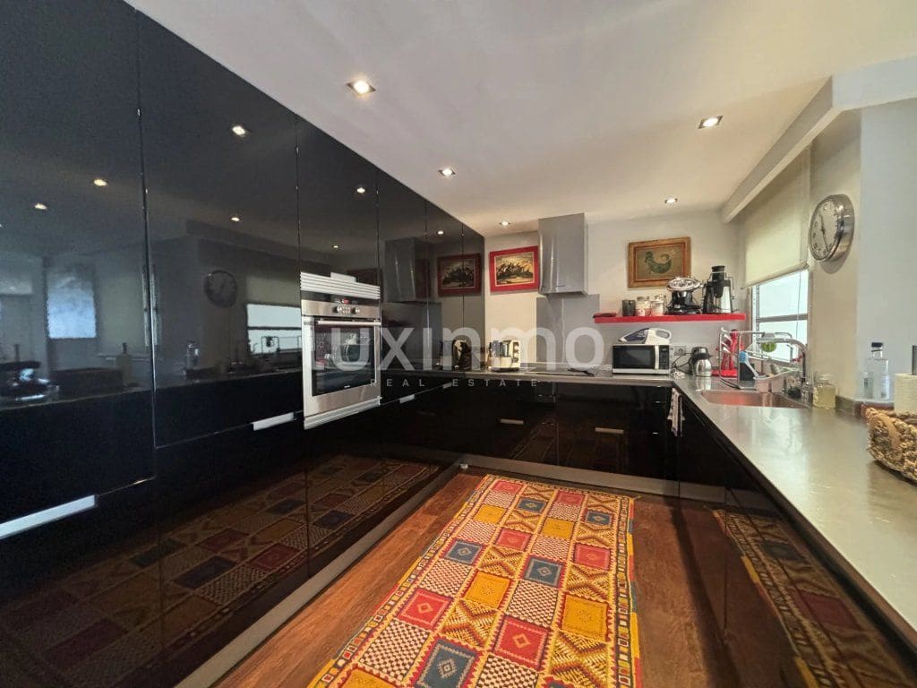 3 slaapkamer Flat te koop in Ibiza dorp met zwembad - € 2.650.000 (Ref: 9304830)