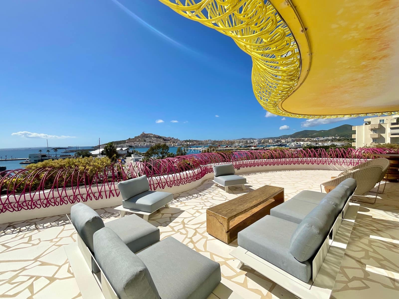 4 soverom Leilighet til salgs i Ibiza by med svømmebasseng garasje - € 4 200 000 (Ref: 9304831)