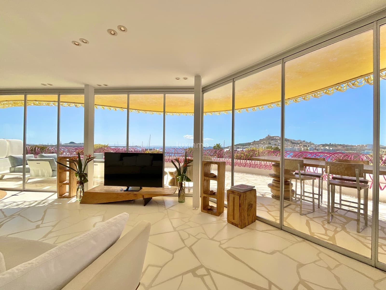 4 soverom Leilighet til salgs i Ibiza by med svømmebasseng garasje - € 4 200 000 (Ref: 9304831)