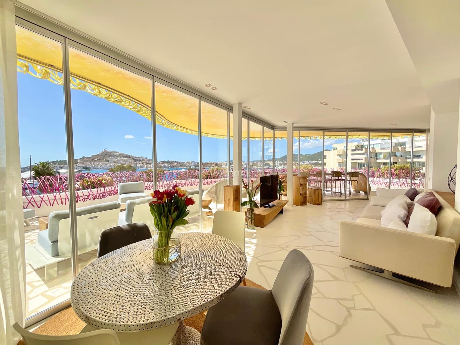 4 soverom Leilighet til salgs i Ibiza by med svømmebasseng garasje - € 4 200 000 (Ref: 9304831)