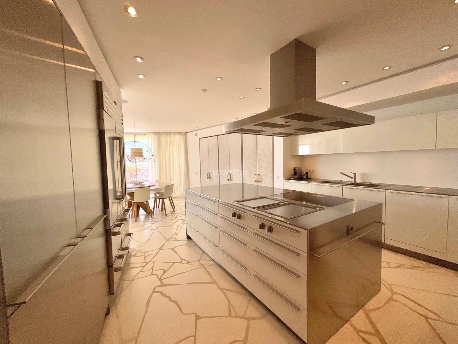 4 soverom Leilighet til salgs i Ibiza by med svømmebasseng garasje - € 4 200 000 (Ref: 9304831)