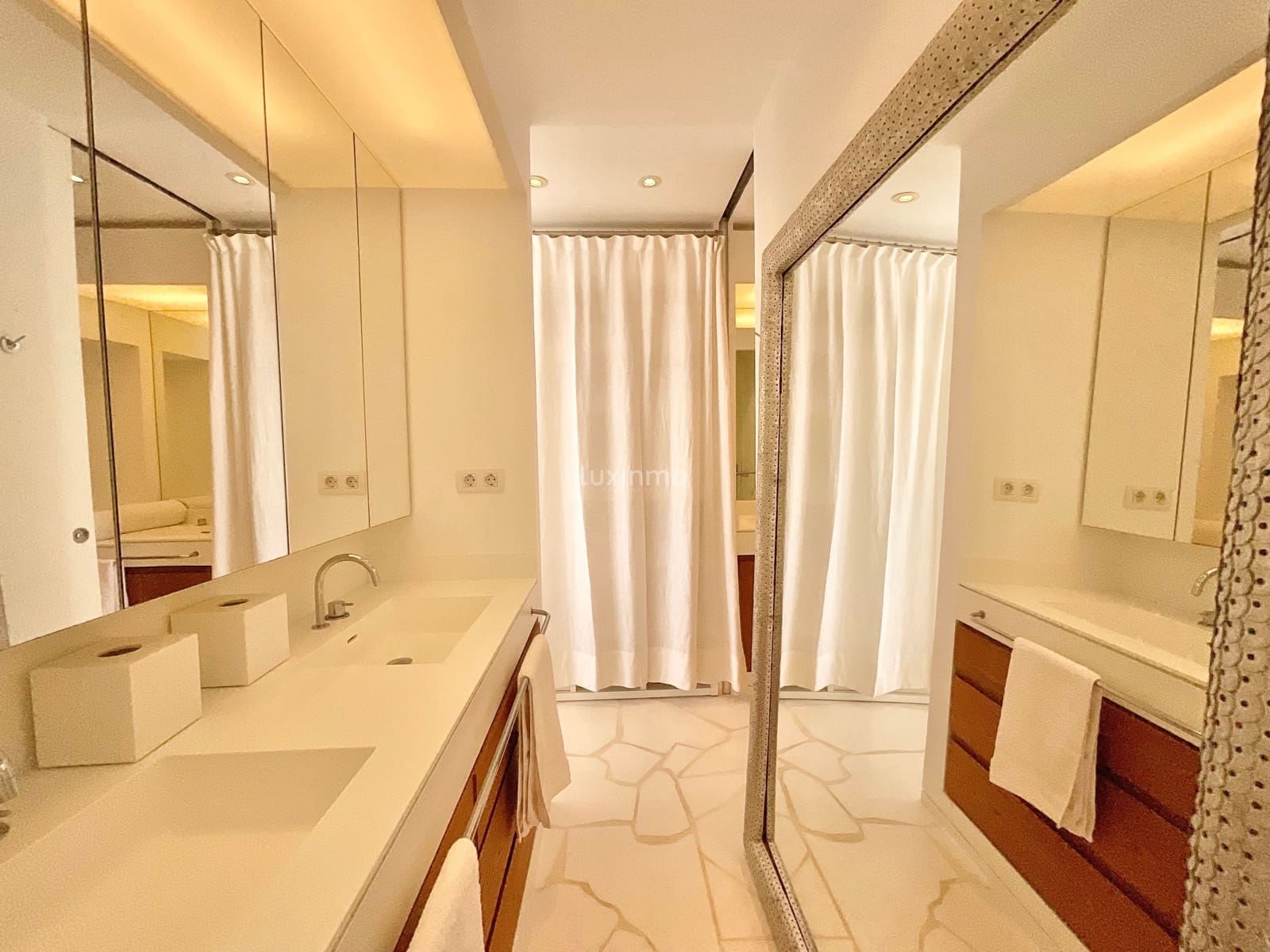 4 soverom Leilighet til salgs i Ibiza by med svømmebasseng garasje - € 4 200 000 (Ref: 9304831)