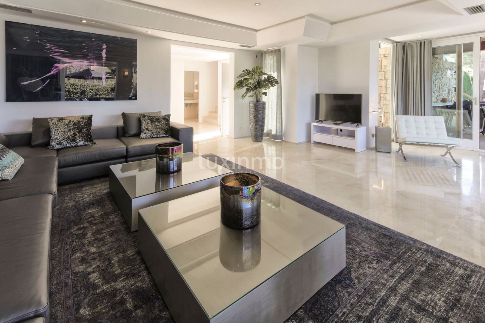 6 bedroom Villa for sale in Santa Eulalia / Santa Eularia with pool garage - € 5,500,000 (Ref: 9304832)