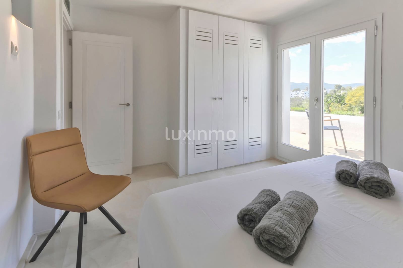 6 bedroom Villa for sale in Santa Eulalia / Santa Eularia with pool garage - € 5,500,000 (Ref: 9304832)