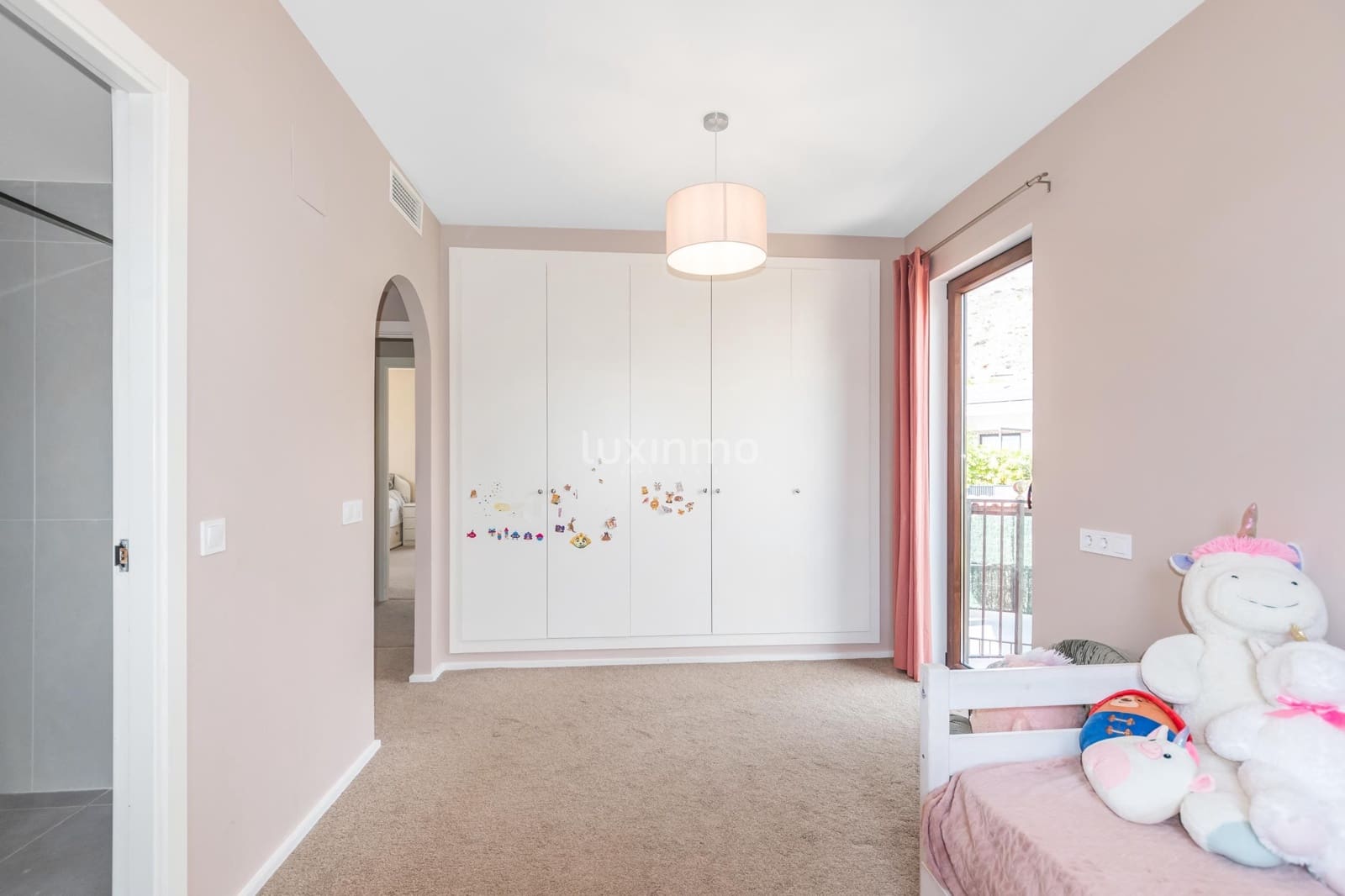 4 quarto Moradia para venda em Finestrat com piscina garagem - 1 050 000 € (Ref: 9308099)