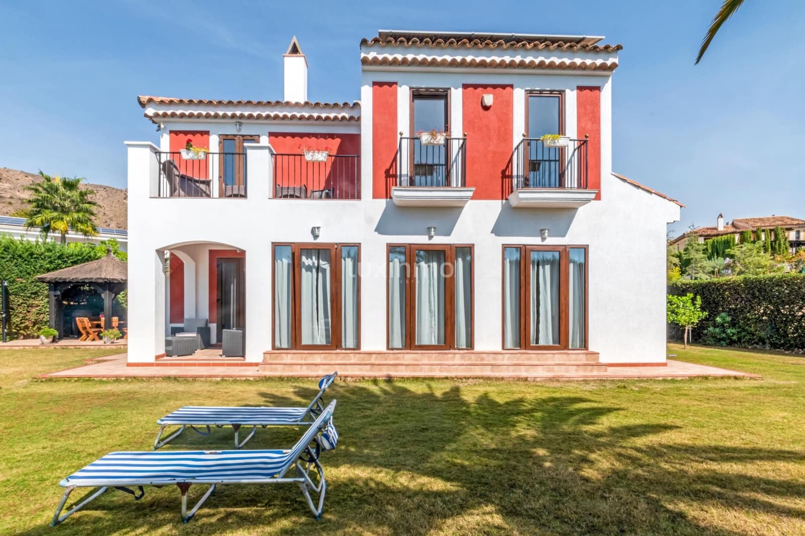 4 quarto Moradia para venda em Finestrat com piscina garagem - 1 050 000 € (Ref: 9308099)