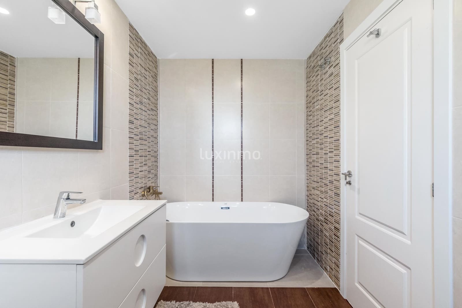 4 quarto Moradia para venda em Finestrat com piscina garagem - 1 050 000 € (Ref: 9308099)