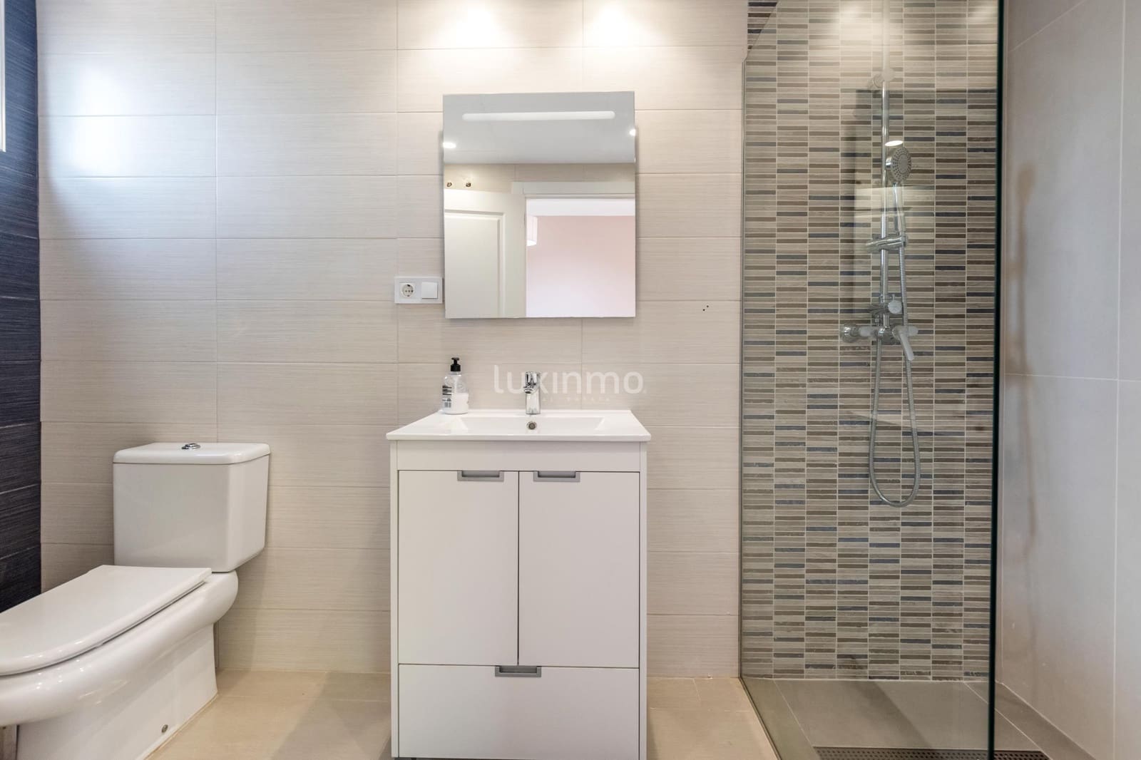 4 quarto Moradia para venda em Finestrat com piscina garagem - 1 050 000 € (Ref: 9308099)