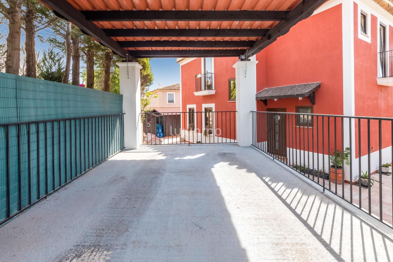 4 quarto Moradia para venda em Finestrat com piscina garagem - 1 050 000 € (Ref: 9308099)