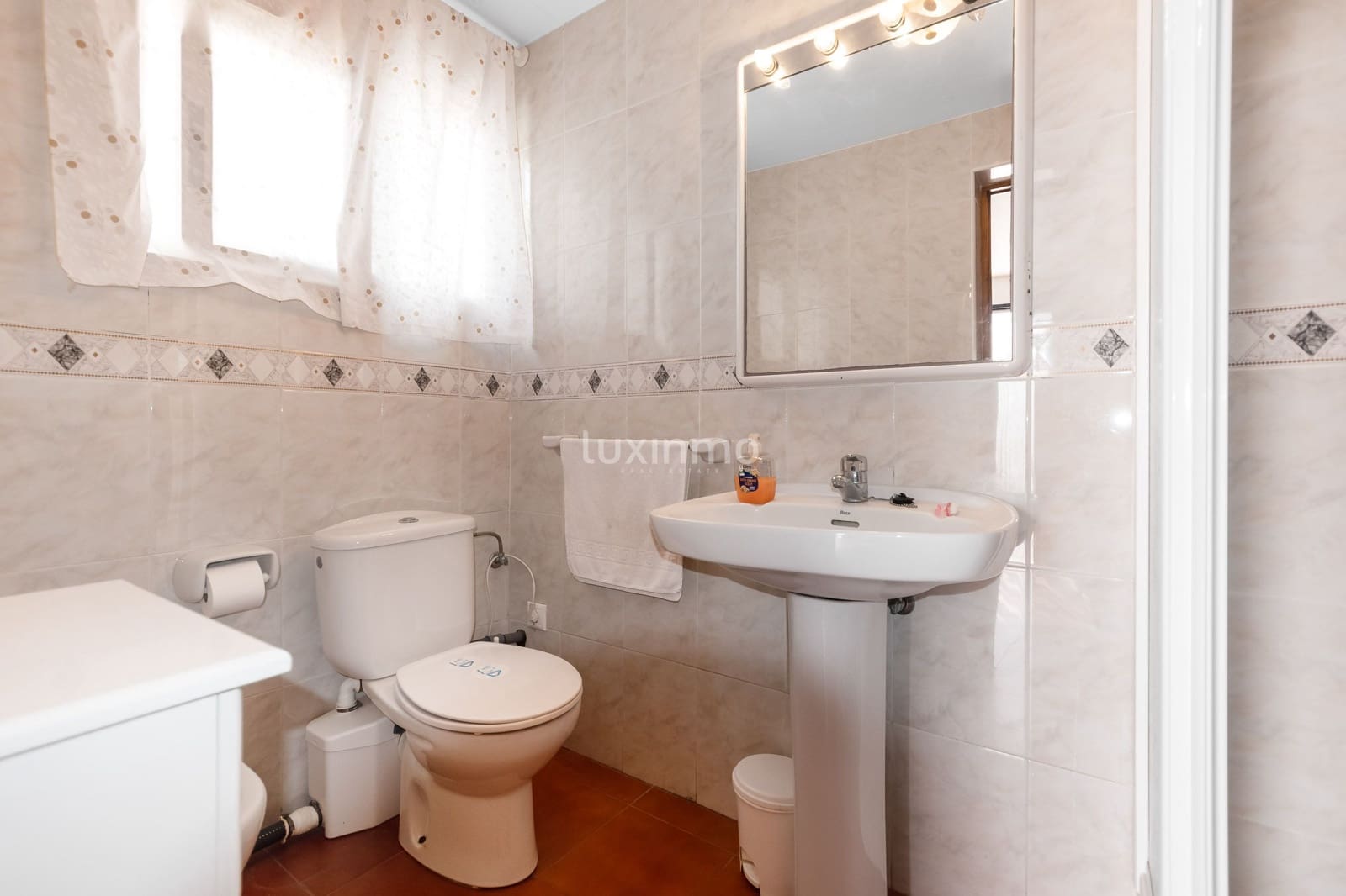 4 Zimmer Villa zu verkaufen in Alfaz del Pi / L'Alfas del Pi mit Pool Garage - 895.000 € (Ref: 9309312)