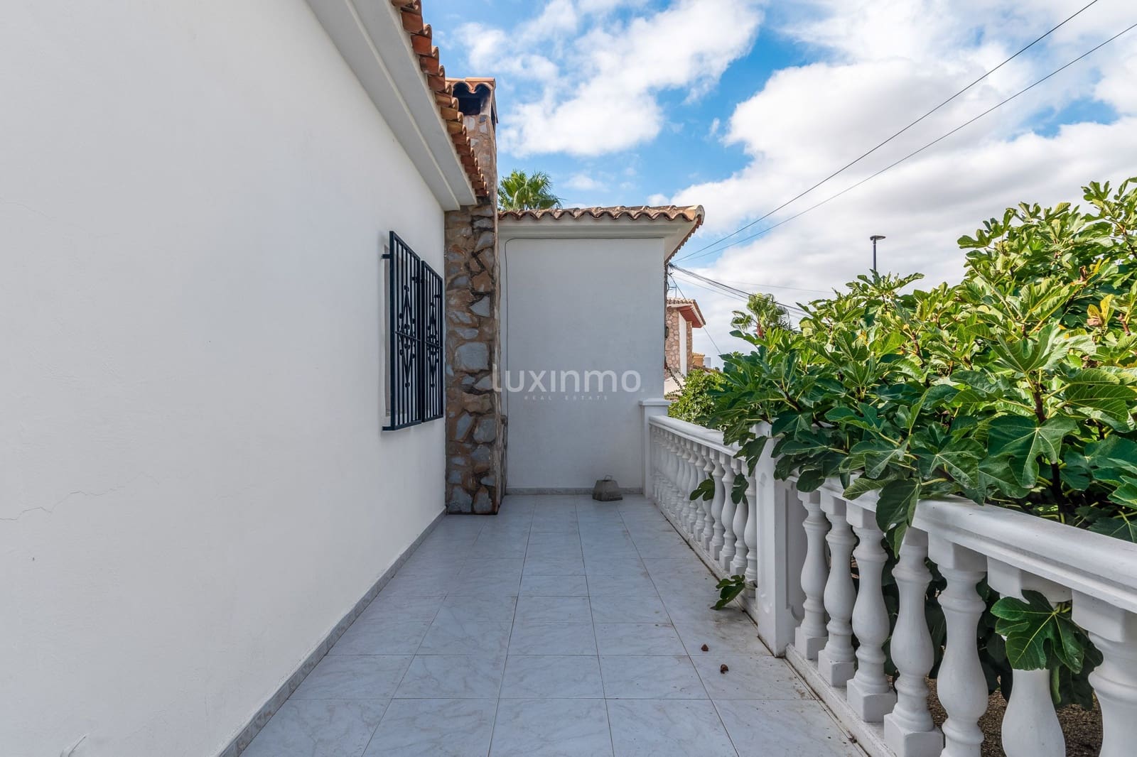 4 Zimmer Villa zu verkaufen in Alfaz del Pi / L'Alfas del Pi mit Pool Garage - 895.000 € (Ref: 9309312)