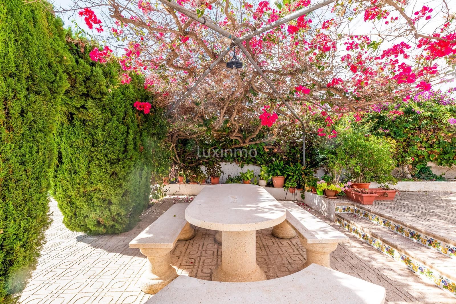 4 Zimmer Villa zu verkaufen in Alfaz del Pi / L'Alfas del Pi mit Pool Garage - 895.000 € (Ref: 9309312)