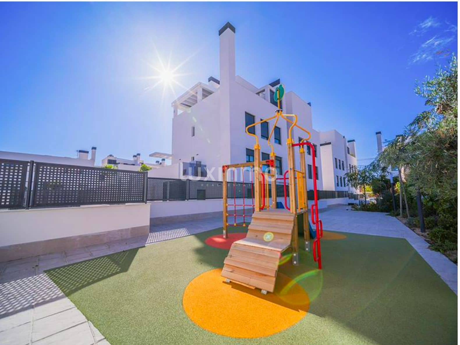 3 bedroom Apartment for sale in San Juan de Alicante / Sant Joan d'Alacant with pool garage - € 485,000 (Ref: 9311407)