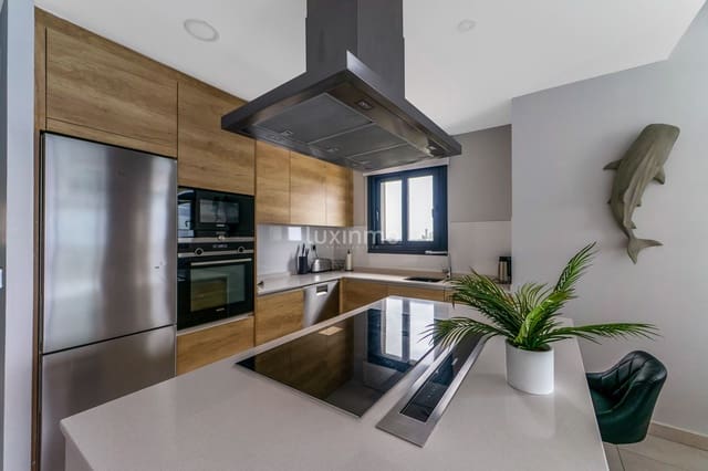 3 sypialnia Apartament do wynajęcia w Benidorm z basenem garażem - 2 750 € (Ref: 9311618)