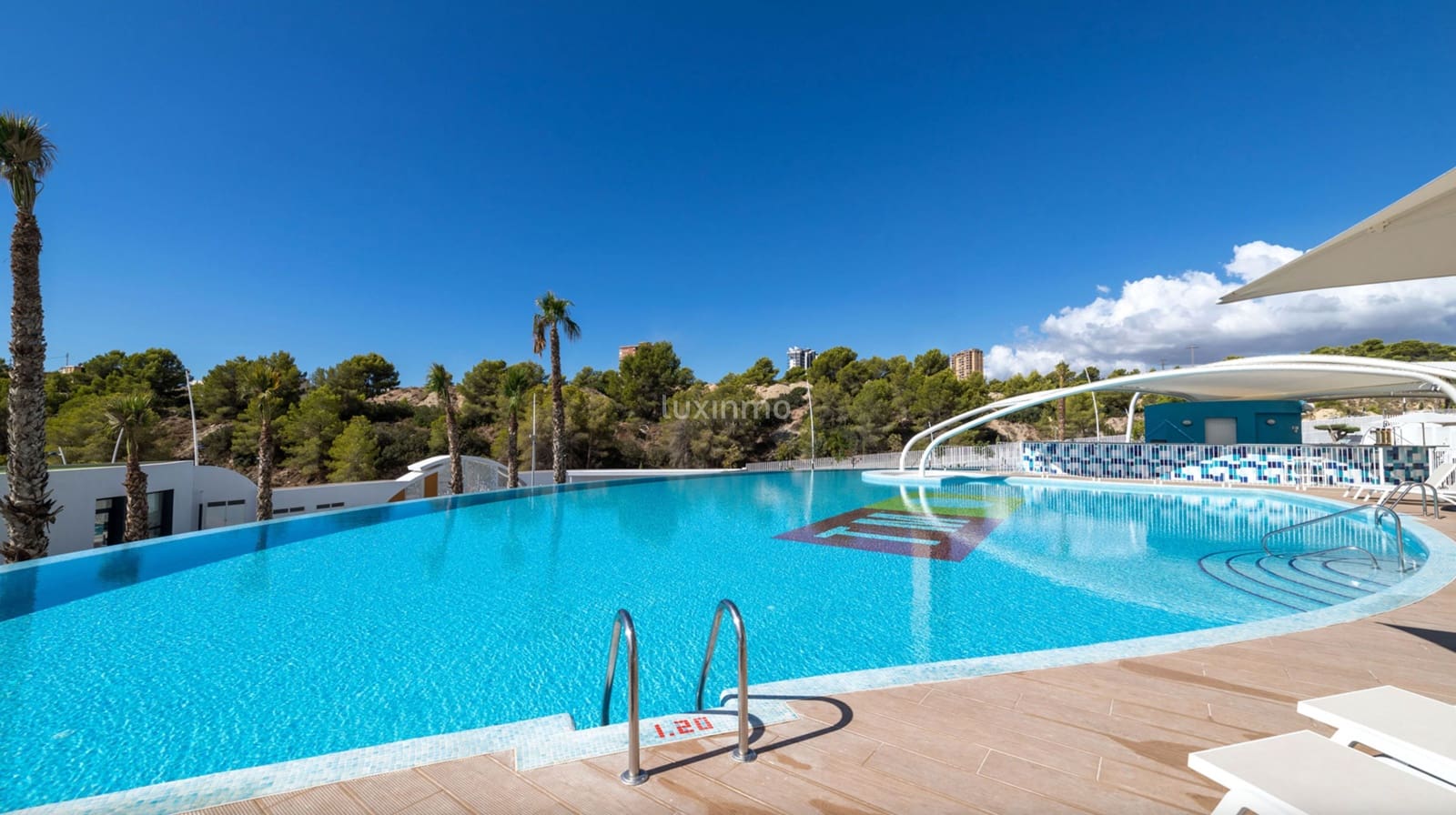 3 bedroom Apartment for rent in Benidorm with pool garage - € 2,750 (Ref: 9311618)