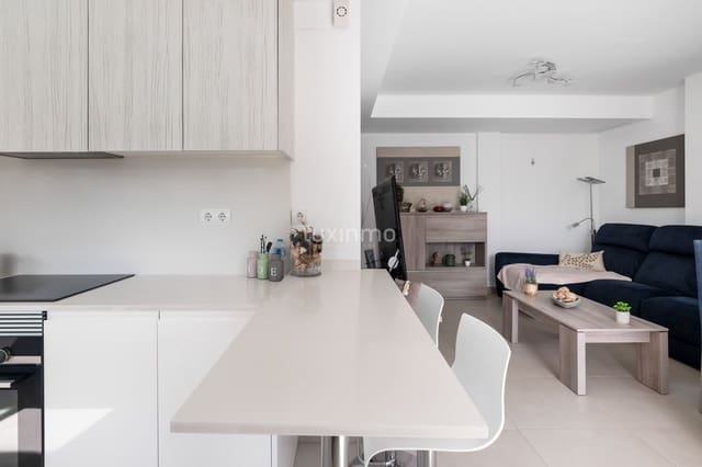 Chalet de 3 habitaciones en La Nucia en venta con piscina garaje - 585.000 € (Ref: 9344022)