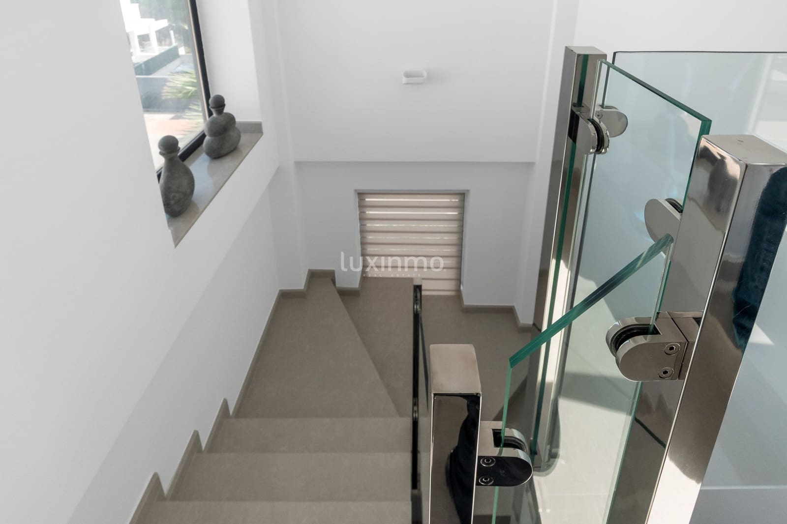 Chalet de 3 habitaciones en La Nucia en venta con piscina garaje - 585.000 € (Ref: 9344022)