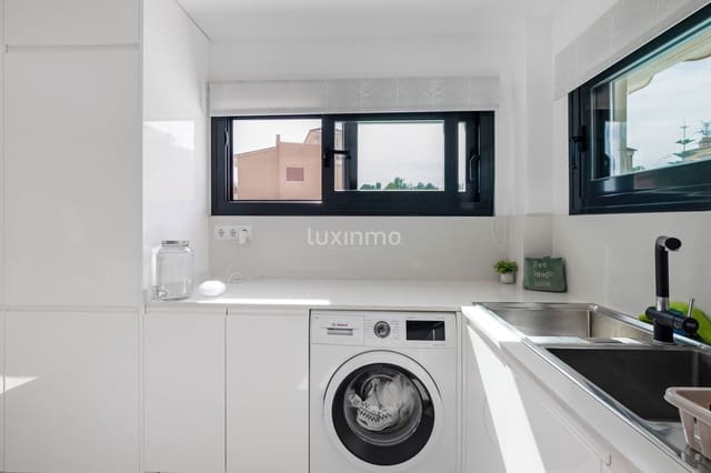 Chalet de 3 habitaciones en La Nucia en venta con piscina garaje - 585.000 € (Ref: 9344022)