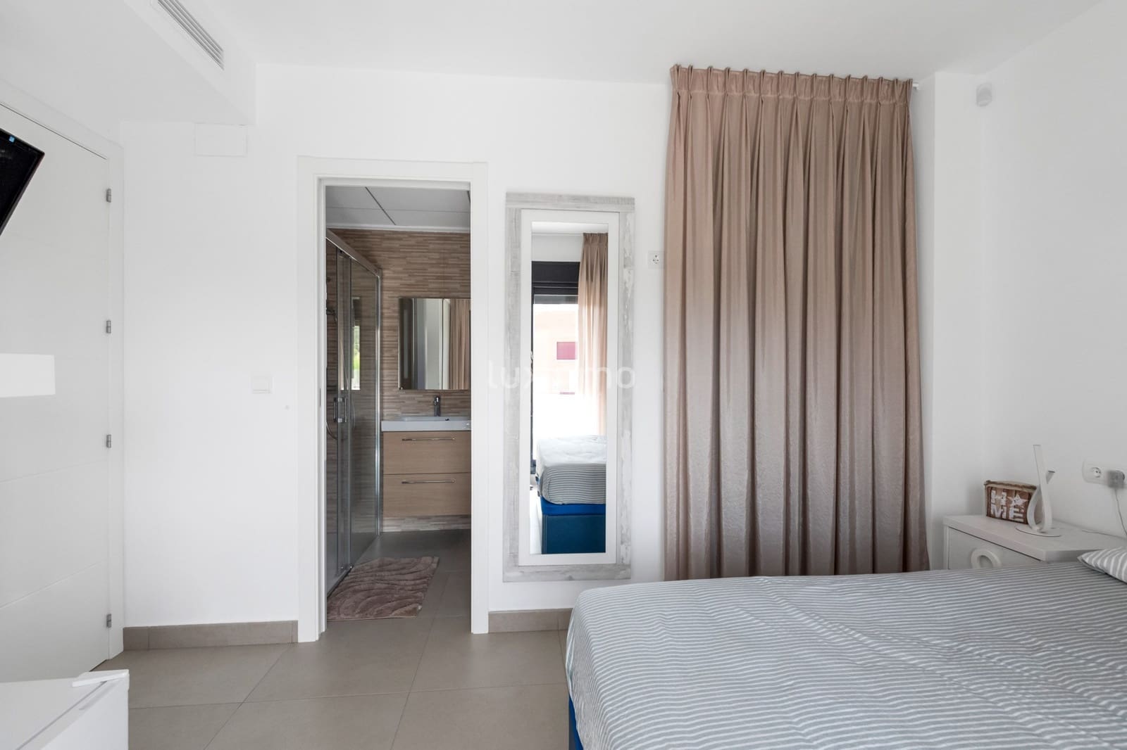 Chalet de 3 habitaciones en La Nucia en venta con piscina garaje - 585.000 € (Ref: 9344022)