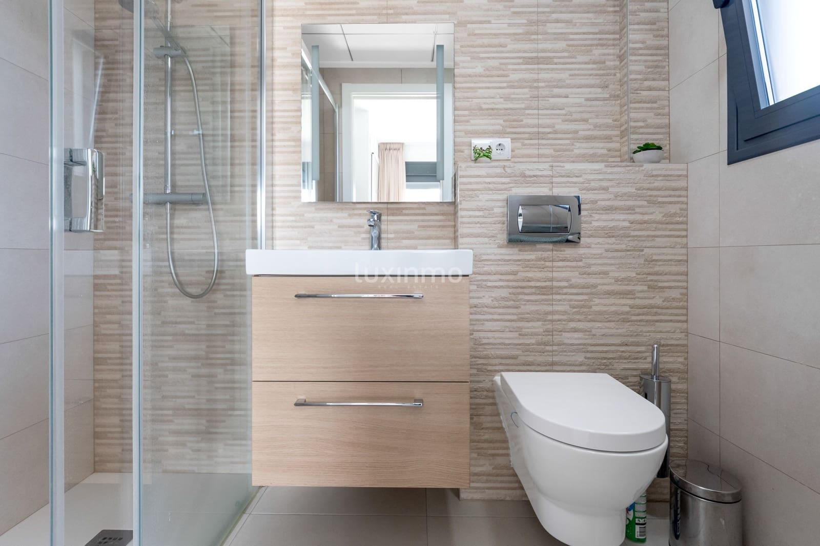 Chalet de 3 habitaciones en La Nucia en venta con piscina garaje - 585.000 € (Ref: 9344022)