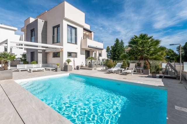 Chalet de 3 habitaciones en La Nucia en venta con piscina garaje - 585.000 € (Ref: 9344022)