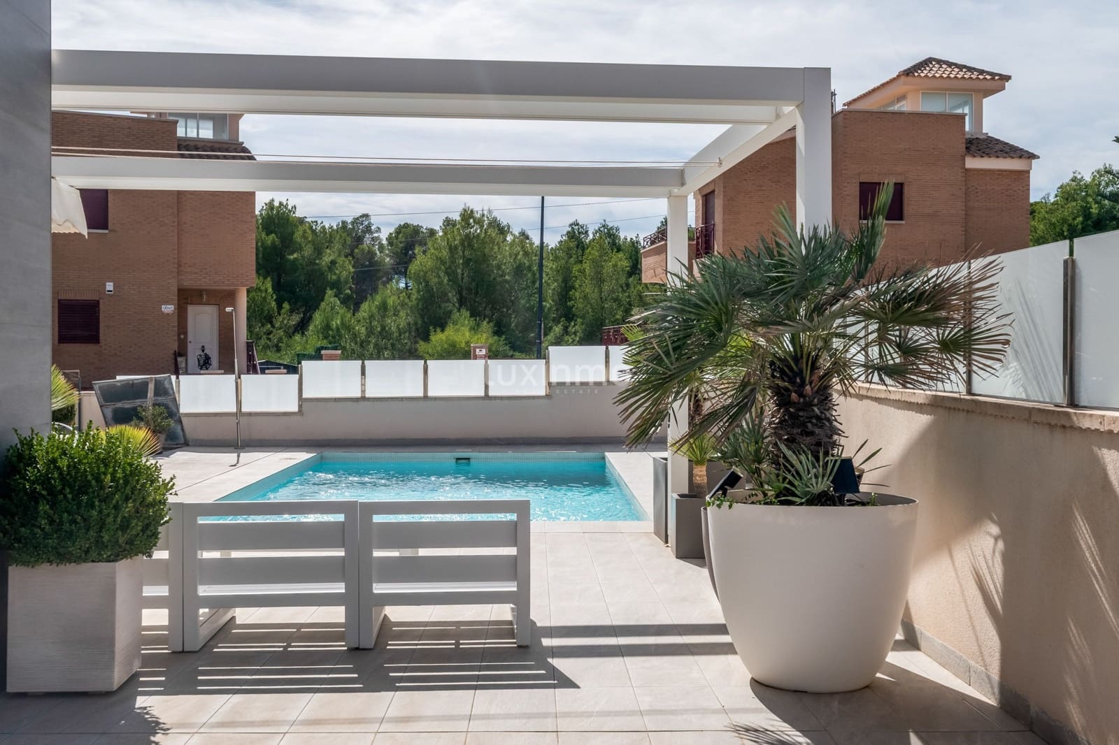 Chalet de 3 habitaciones en La Nucia en venta con piscina garaje - 585.000 € (Ref: 9344022)