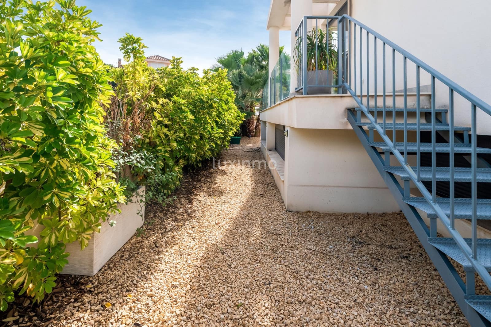 Chalet de 3 habitaciones en La Nucia en venta con piscina garaje - 585.000 € (Ref: 9344022)