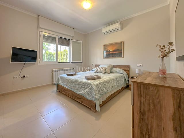 3 soverom Leilighet til leie i Calpe / Calp med svømmebasseng - € 2 000 (Ref: 9345602)